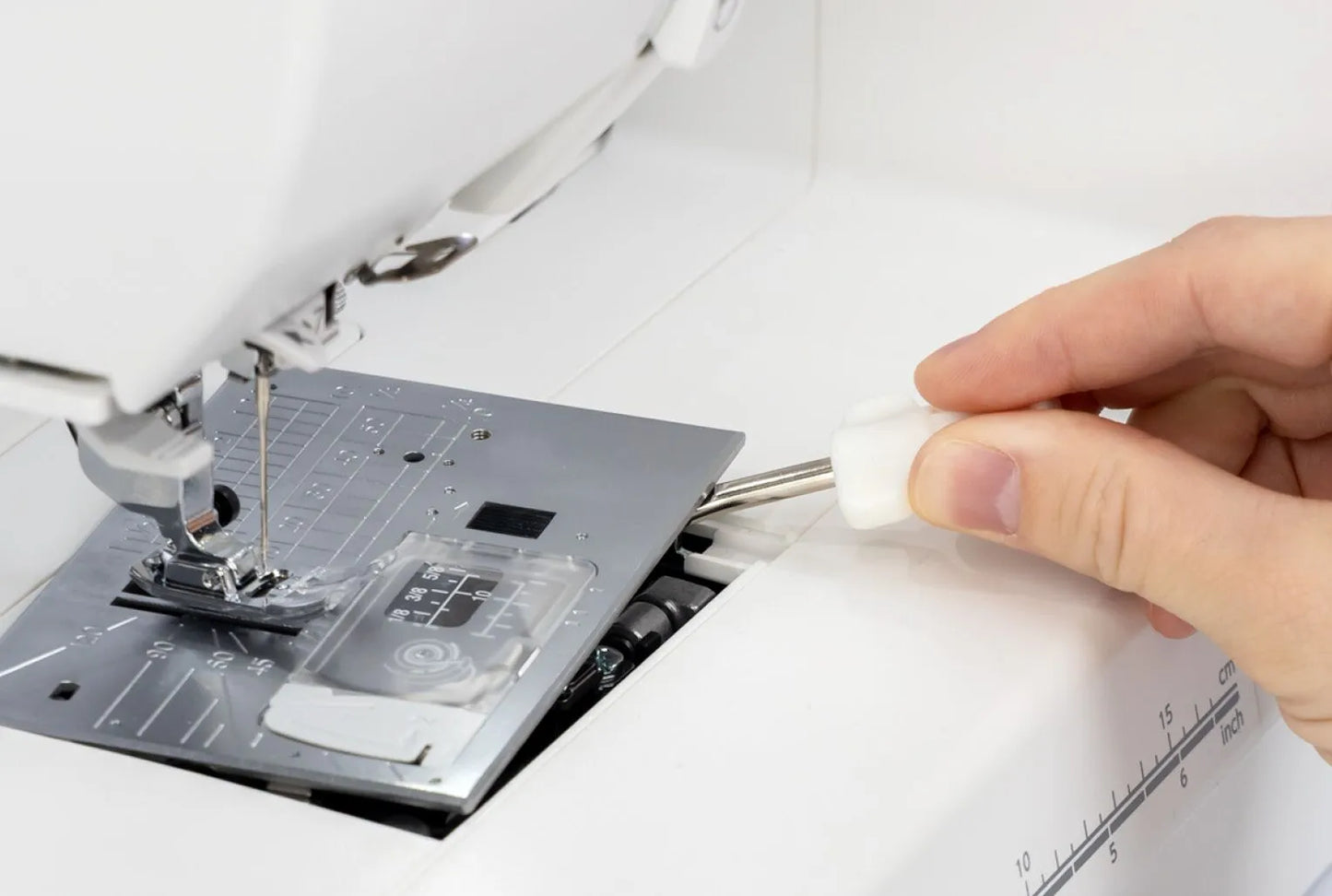 Janome Memory Craft MC 1000 sewing and embroidery machine