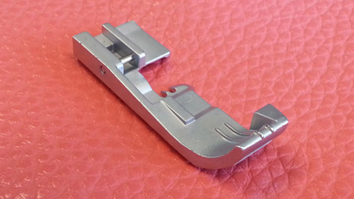 Teflon Serger Foot - Enlighten - BLE3ATW-TF