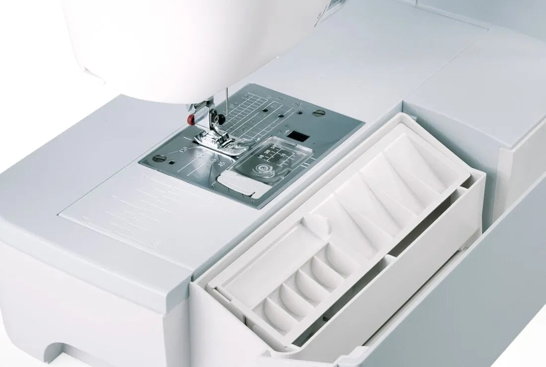 Janome Skyline S3 Sewing Machine