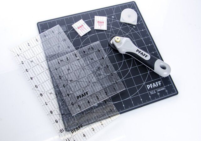 Pfaff Icon 2 Quilter's Notions Kit 821332096